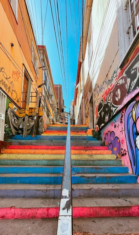 Fun Ways to Explore Your Local Community on Foot